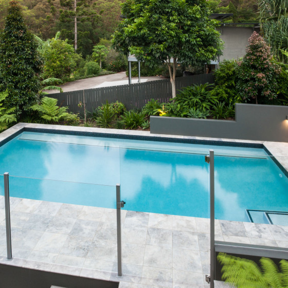 Pintura piscina de poliuretano para cubiertas de poliéster, hormigón