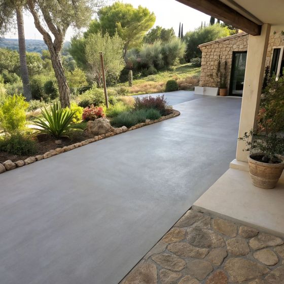 Kit Béton Ciré Extérieur -pour sol, mur, terrasse, balcon, escalier Gris - Mise en situation - Gris Chartreux