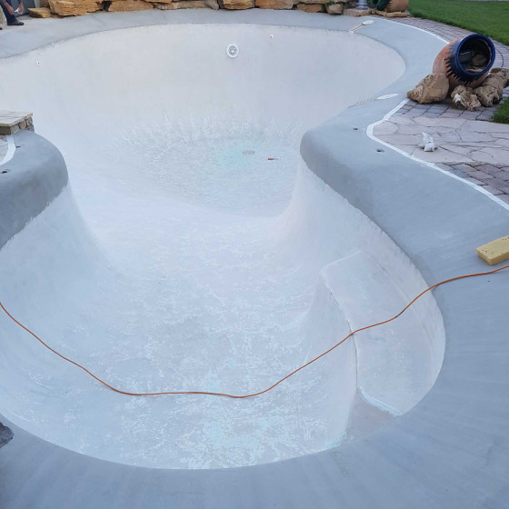 Pintura piscina de poliuretano para cubiertas de poliéster, hormigón