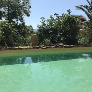 Vernice color sabbia per piscina
